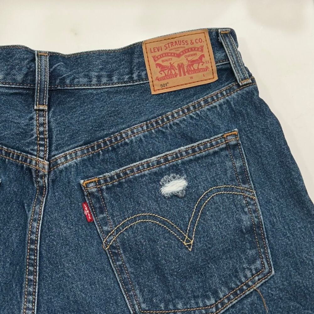 Levi's 501 Original Distressed Cut Off Denim Shorts Women's W30 Button Fly - Picture 5 of 11